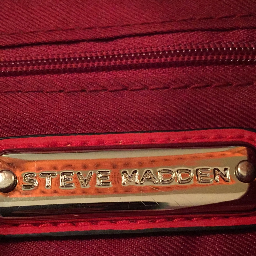 Steve Madden Red Faux Patent Leather Hobo Bag - Picture 2 of 5